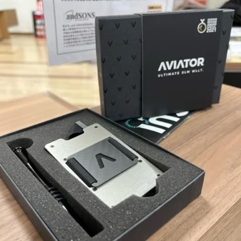 第三弾!ミニマリストの心を掴む 「AVIATORウォレット」Slide ONE