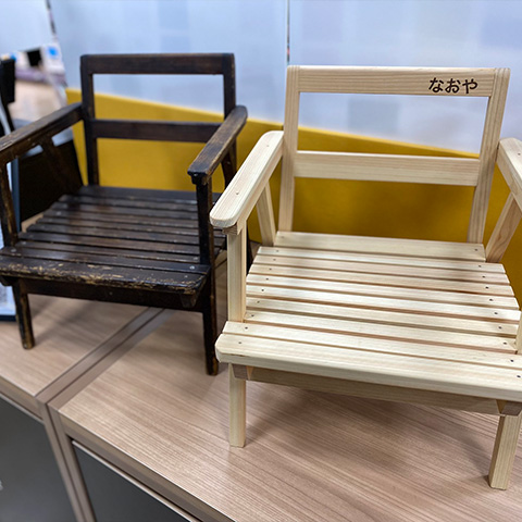 大工さんが作る【軽くて・丈夫・長持ち】木製ヒノキ作り!肘掛け付き!《こども椅子》