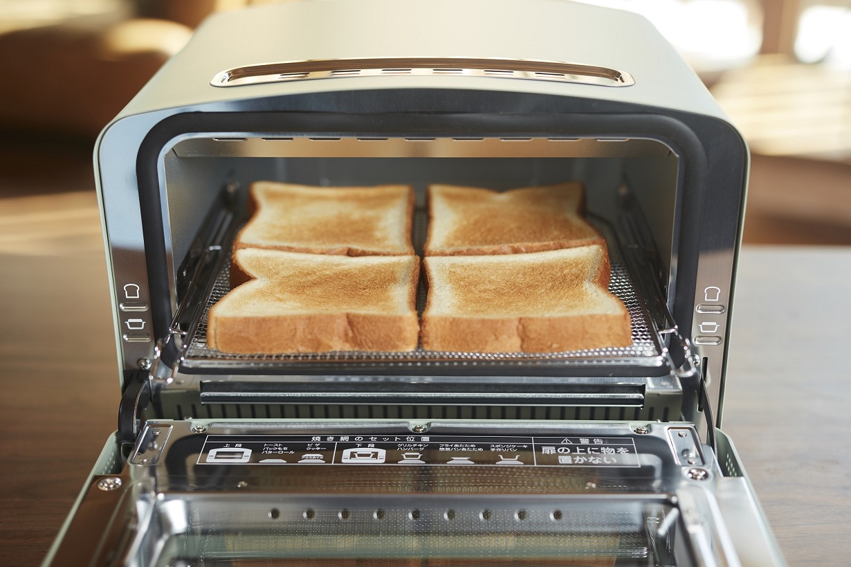 トーストは４枚同時に焼ける