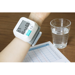 ドリテック 手首式デジタル血圧計 ホワイト BM-110WT-イメージ4