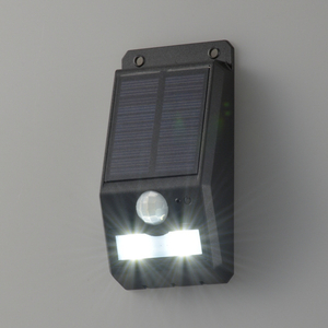 オーム電機 LEDセンサーウォールライト ソーラー式 monban ブラック LS-S108FN4-K-イメージ3