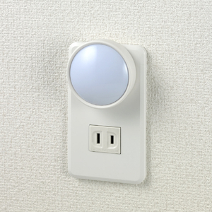 エルパ LED ナイトライト コンセント式 スイッチ式 白色光 PM-LA101W-イメージ2